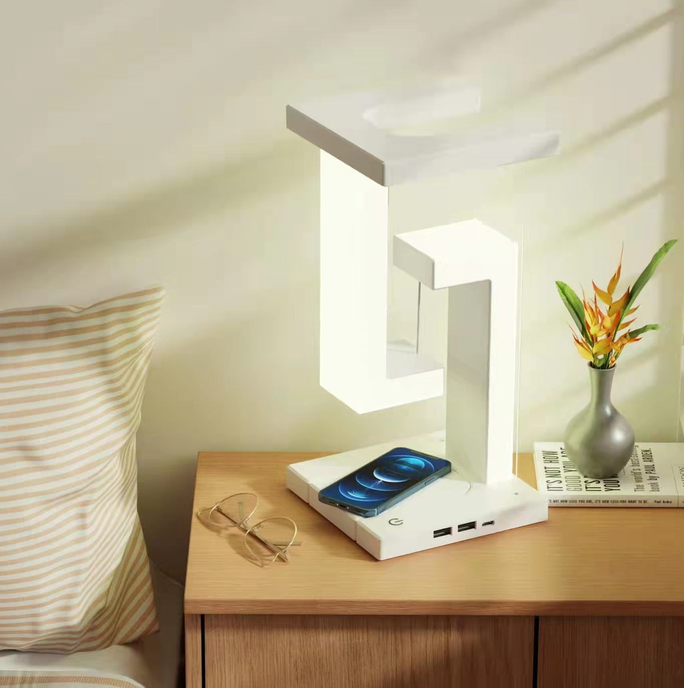 Magic in the Air: Creative Floating Wireless Charging Lamp for an Enchanting Home Bedroom Experience