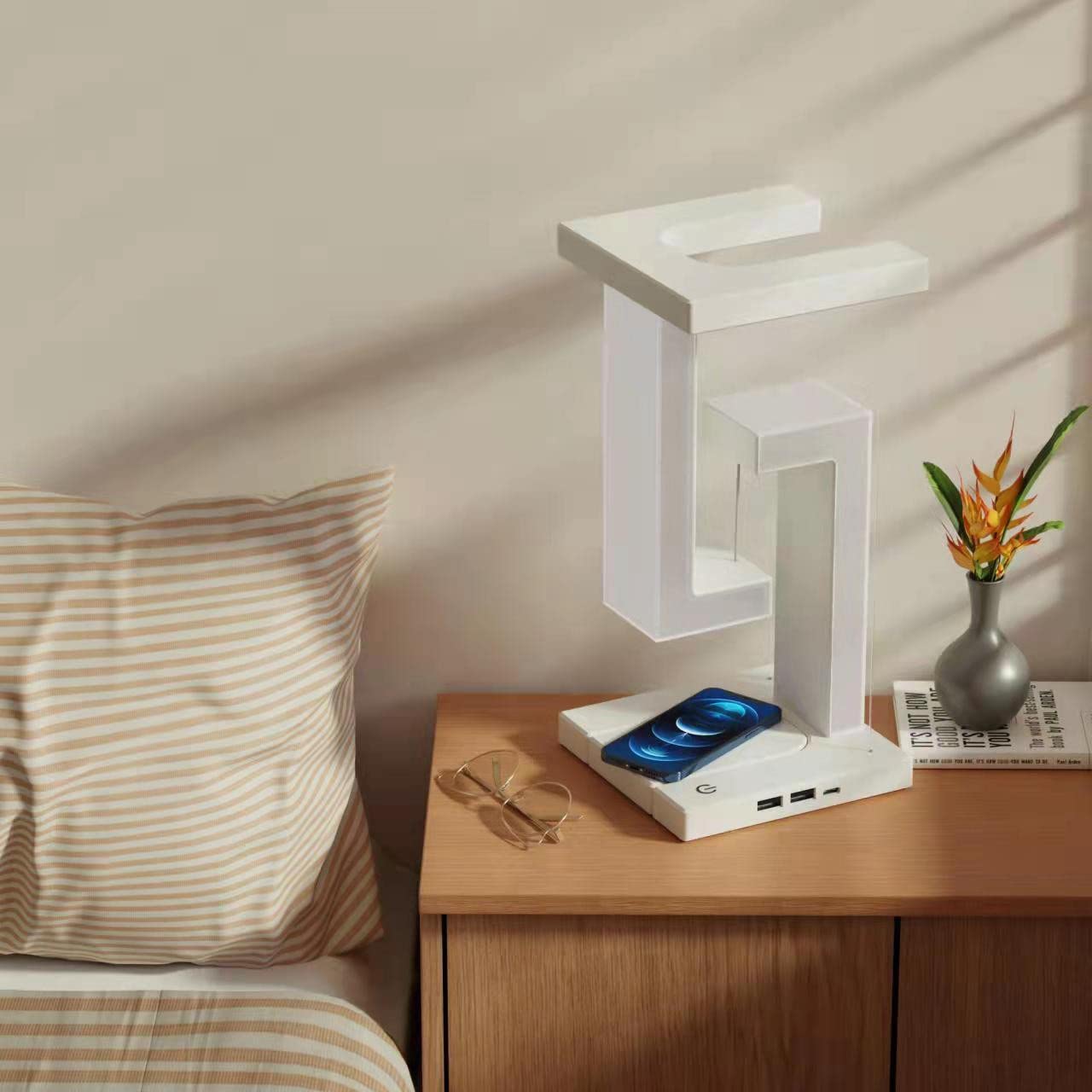 Magic in the Air: Creative Floating Wireless Charging Lamp for an Enchanting Home Bedroom Experience